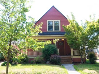 1906 Bungalow